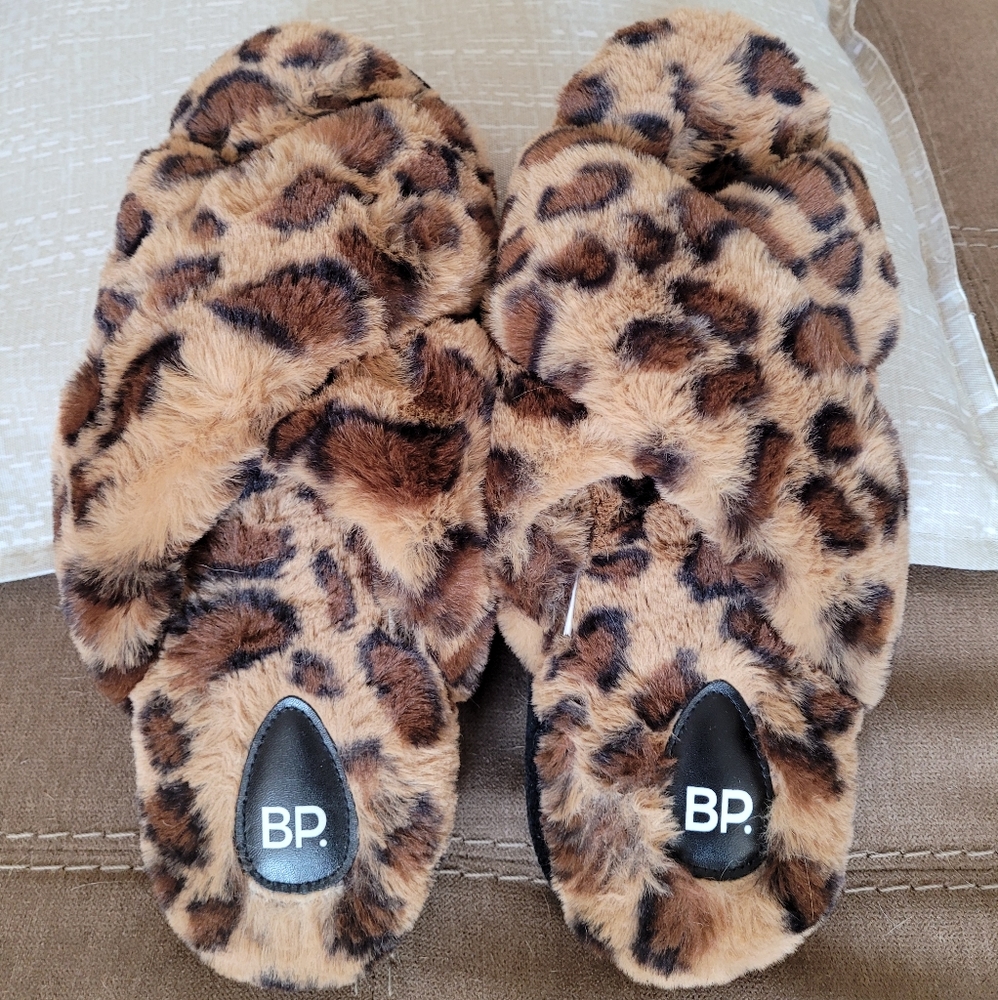 Fuzzy Leopard Slippers